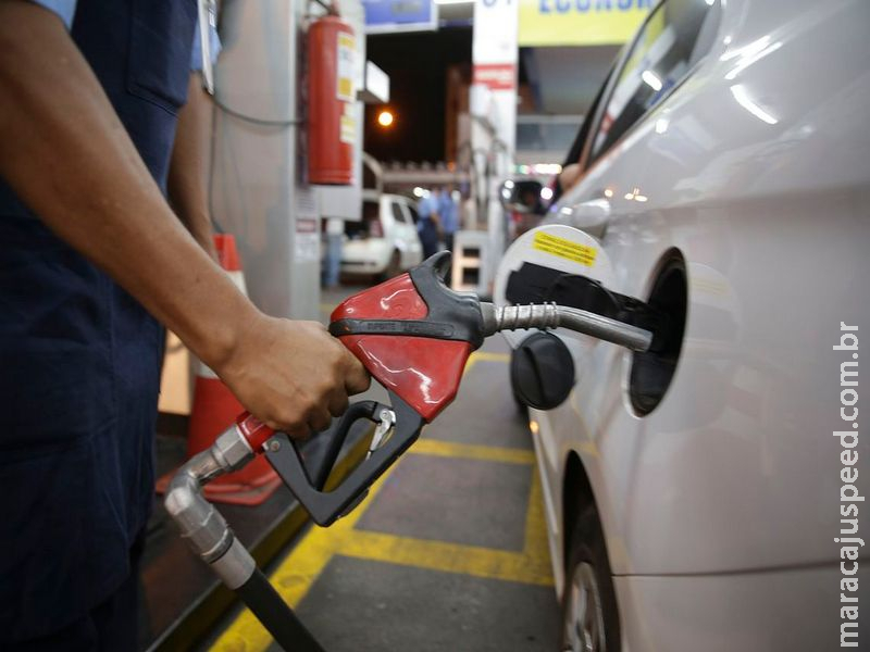 Petrobras reduz gasolina em R$ 0,07 e diesel em R$ 0,08 Petrobras reduz gasolina em R$ 0,07 e diesel em R$ 0,08