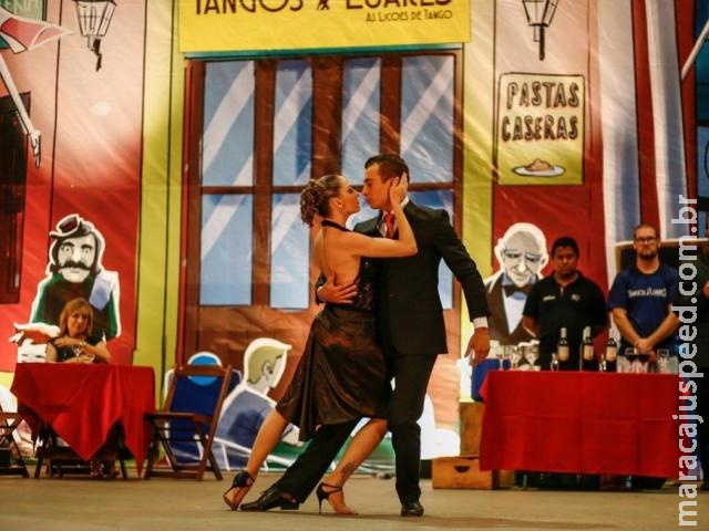 Sávio trocou Engenharia pela dança e ganhou de presente um grande amor no tango