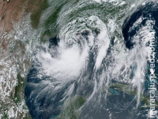 Tempestade tropical Barry se aproxima da costa sul da Louisiana 