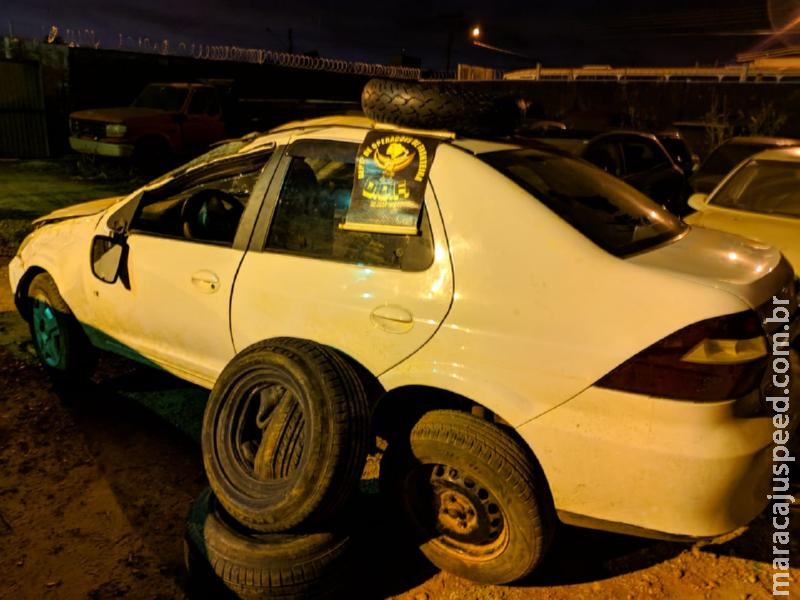 Veículo carregado com pneus contrabandeados capota e é apreendido pelo DOF em Maracaju Veículo carregado com pneus contrabandeados capota e é apreendido pelo DOF em Maracaju