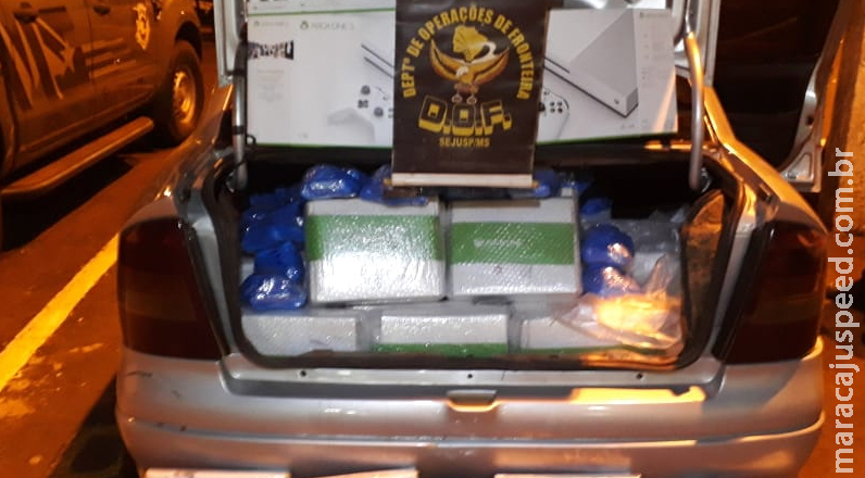 Veículo com produtos do Paraguai e sem a documentação de regularidade fiscal foi apreendido pelo DOF Veículo com produtos do Paraguai e sem a documentação de regularidade fiscal foi apreendido pelo DOF