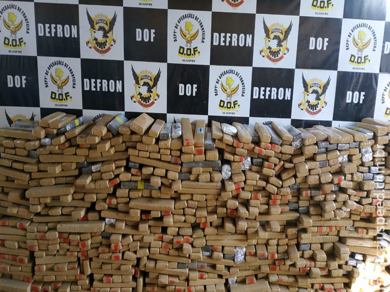 Veículo furtado que seguia para Minas Gerais foi recuperado pelo DOF com quase uma tonelada de droga Veículo furtado que seguia para Minas Gerais foi recuperado pelo DOF com quase uma tonelada de droga