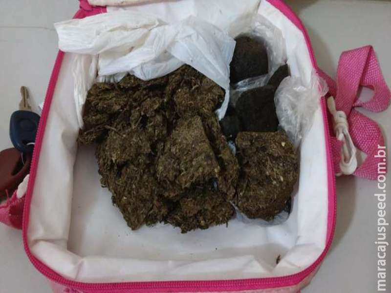 Adolescente pede socorro e leva Guardas até casa onde droga era comercializada Adolescente pede socorro e leva Guardas até casa onde droga era comercializada