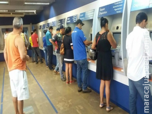 Caixa inicia hoje pagamento do abono salarial para nascidos em agosto