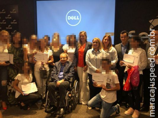 Detentas, ex-detentas e vítimas de violência recebem certificado de curso de confeitaria 