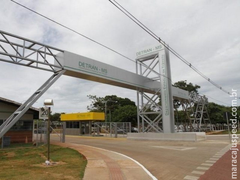 Detran abre lances em leilão de sucatas de carros e motos neste sábado Detran abre lances em leilão de sucatas de carros e motos neste sábado