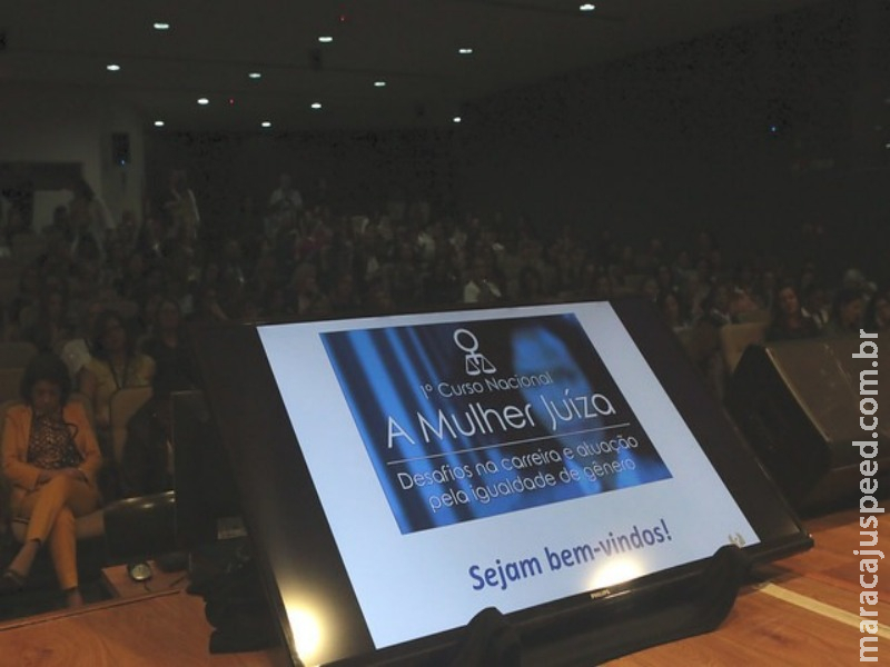 Dificuldade para mulher avançar na magistratura independe de região Dificuldade para mulher avançar na magistratura independe de região