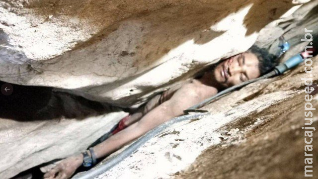 Homem escorrega e fica preso em fenda de montanha por 3 dias Homem escorrega e fica preso em fenda de montanha por 3 dias