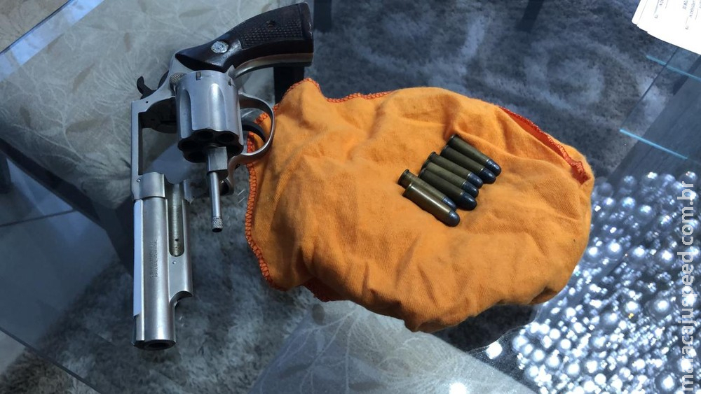 Homem foragido da operação que prendeu grupo suspeito de contrabando de cigarros se entrega à PF em Campo Grande