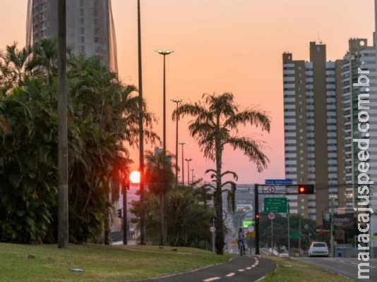 Inmet prevê quarta-feira com céu parcialmente nublado e névoa seca Inmet prevê quarta-feira com céu parcialmente nublado e névoa seca