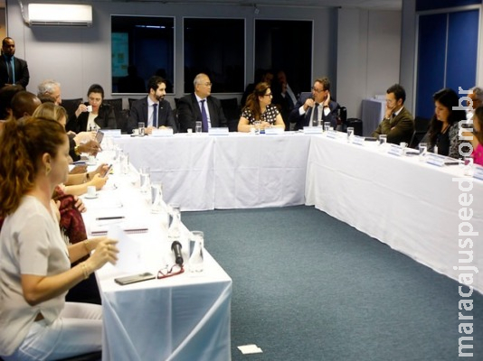 Membros do Pacto pela Infância alinham fluxo para denúncia de violência Membros do Pacto pela Infância alinham fluxo para denúncia de violência