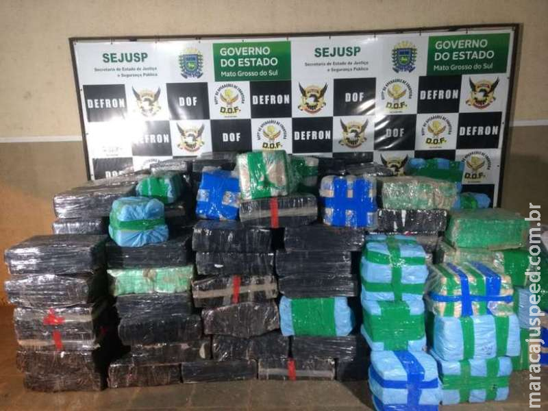 Polícia encontra 5 toneladas de maconha escondida em carga de arroz Polícia encontra 5 toneladas de maconha escondida em carga de arroz