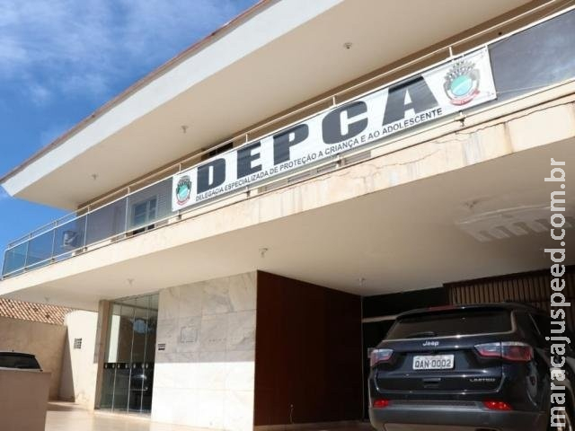 Polícia investiga professor por venda de anabolizantes para adolescente Polícia investiga professor por venda de anabolizantes para adolescente