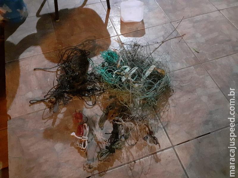 Polícia Militar Ambiental de Aquidauana monitora cardumes com drones e apreende tarrafa, redes, anzóis de galho e quatro já foram presos Polícia Militar Ambiental de Aquidauana monitora cardumes com drones e apreende tarrafa, redes, anzóis de galho e quatro já foram presos
