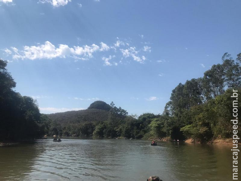 Polícia Militar Ambiental monitora cardumes no rio Aquidauana e prende pescador campo-grandense com pescado ilegal