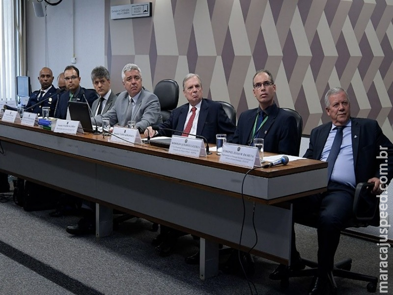 Policiais criticam regras para a categoria na reforma da Previdência Policiais criticam regras para a categoria na reforma da Previdência