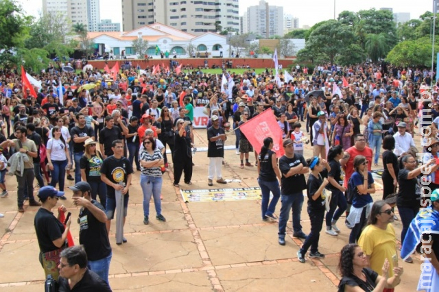 Professores em MS devem aderir à paralisação nacional nesta terça-feira Professores em MS devem aderir à paralisação nacional nesta terça-feira