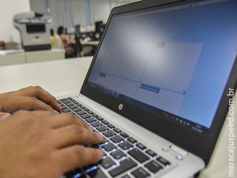 Programa vai levar internet a 6,5 mil escolas rurais até o fim do ano Programa vai levar internet a 6,5 mil escolas rurais até o fim do ano