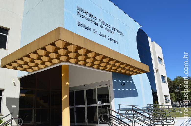 Servidora do MPE que viajou ao exterior em licença médica é punida com multa Servidora do MPE que viajou ao exterior em licença médica é punida com multa