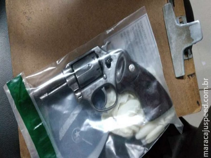 Traficante foragido morre em confronto com policiais durante tentativa de prisão Traficante foragido morre em confronto com policiais durante tentativa de prisão
