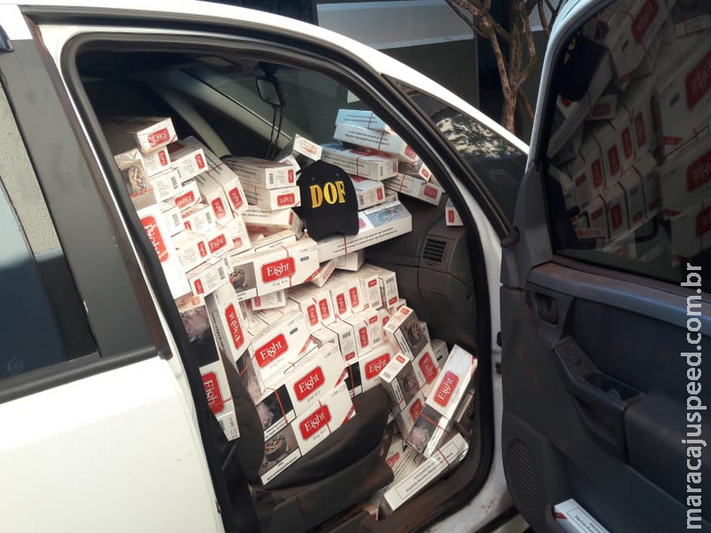 Veículo abandonado com mais de 1700 pacotes de cigarros contrabandeados foram apreendidos Veículo abandonado com mais de 1700 pacotes de cigarros contrabandeados foram apreendidos