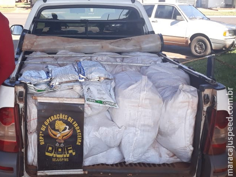 Veículo carregado com mais de 300 quilos de agrotóxico contrabandeado foi apreendido Veículo carregado com mais de 300 quilos de agrotóxico contrabandeado foi apreendido