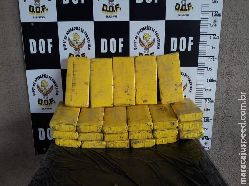 Veículo transportado em guincho foi apreendido pelo DOF com quase 25 quilos de cocaína Veículo transportado em guincho foi apreendido pelo DOF com quase 25 quilos de cocaína