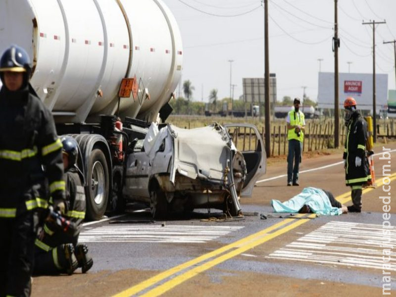 ‘Vítima’ que estava em simulação de acidente passa mal e é atendida de verdade por bombeiros 