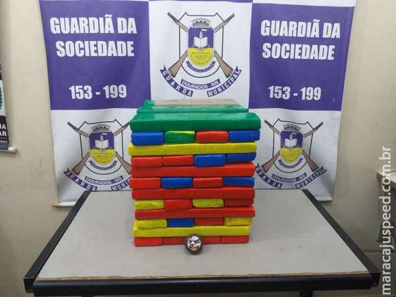 Adolescente são apreendidas em segunda viagem para transporte de drogas Adolescente são apreendidas em segunda viagem para transporte de drogas