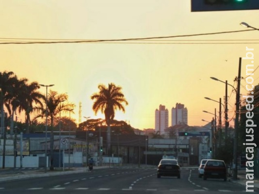 Inmet prevê terça-feira com calor de 41°C e baixa umidade do ar em MS Inmet prevê terça-feira com calor de 41°C e baixa umidade do ar em MS