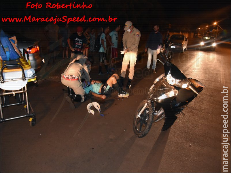 Maracaju: Colisão entre veículo e motociclista na Rua Padre P. A. Ferreira, deixa motociclista com possível fratura de ombro