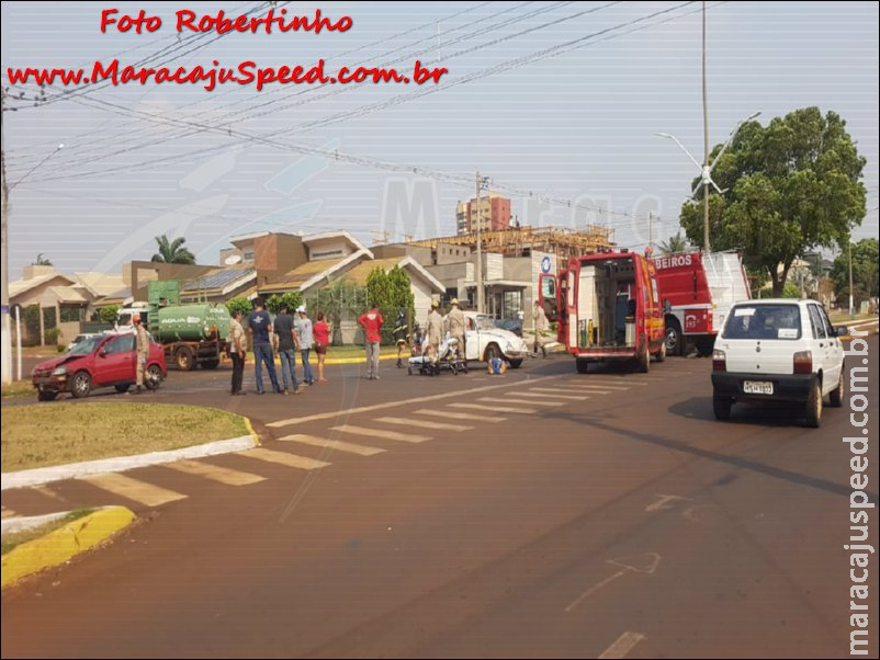 Maracaju: Colisão entre veículos na Av. Mário Correa, deixa condutora de veículo Fusca com escoriações no ombro esquerdo