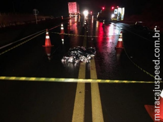 Motociclista de 19 anos bate em carreta e morre na BR-163 Motociclista de 19 anos bate em carreta e morre na BR-163