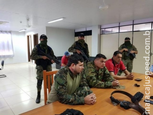 Nove policiais paraguaios são presos por dar proteção ao narcotráfico Nove policiais paraguaios são presos por dar proteção ao narcotráfico