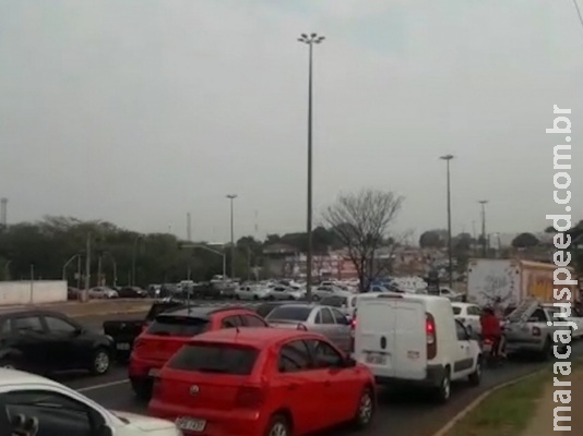 Pico de energia pode ser razão de congestionamento na rotatória da Gury Marques