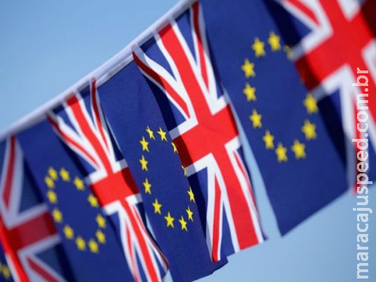 Premiê britânico mira conservadores contrários a plano do Brexit Premiê britânico mira conservadores contrários a plano do Brexit