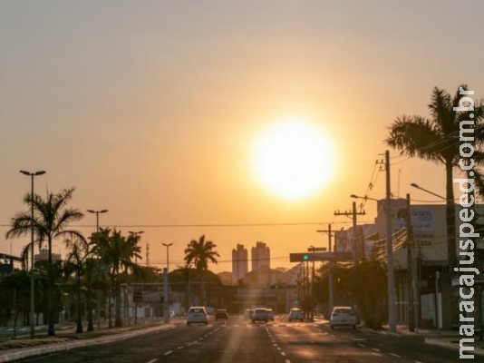Termômetros marcam 39ºC e chove no primeiro dia da primavera em MS Termômetros marcam 39ºC e chove no primeiro dia da primavera em MS