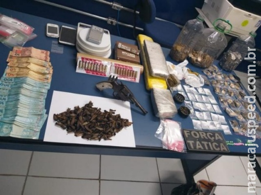 Traficante suspeito de abastecer bares do Centro é preso escondido em banheiro Traficante suspeito de abastecer bares do Centro é preso escondido em banheiro