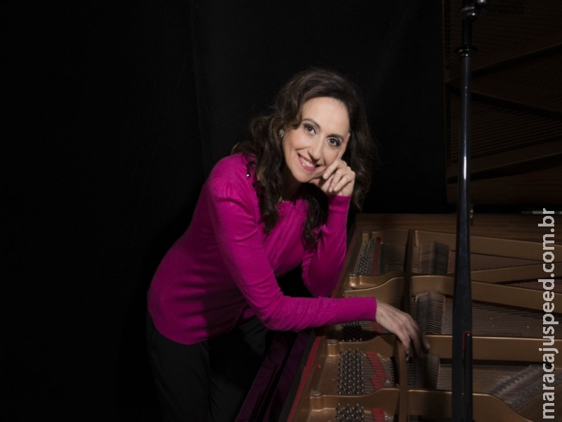 Vencedora do Grammy Latino se apresenta na Capital