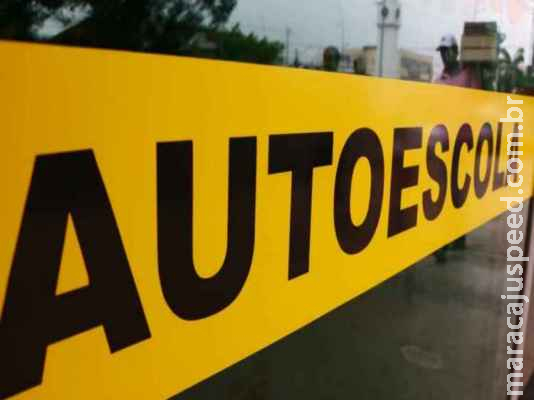 Aumento de taxas do Detran-MS dificulta primeira habilitação, reclamam autoescolas 