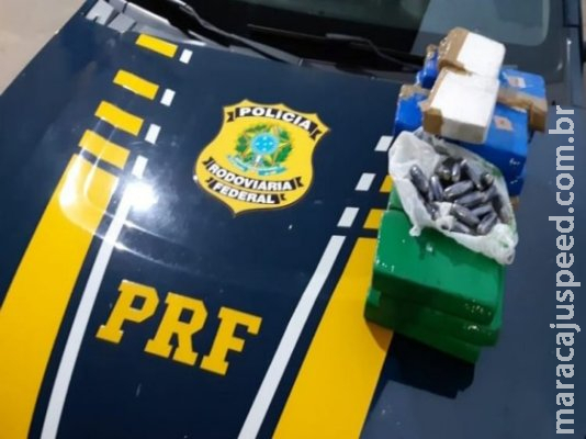 Bolivianos são presos com mais de R$ 350 mil em cocaína que levariam para SP Bolivianos são presos com mais de R$ 350 mil em cocaína que levariam para SP
