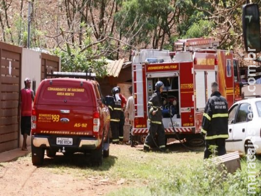 Briga de casal termina com casa incendiada e homem esfaqueado no Noroeste Briga de casal termina com casa incendiada e homem esfaqueado no Noroeste