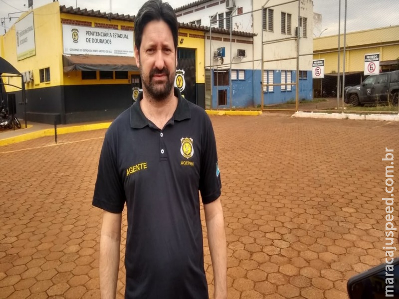 Celas com grades cerradas, celulares e modem de internet são encontrados na PED Celas com grades cerradas, celulares e modem de internet são encontrados na PED