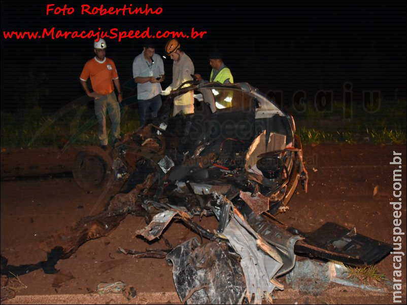 Corpo de Bombeiros de Maracaju atendem ocorrência de colisão entre carreta e veículo, onde enfermeiro veio a óbito Corpo de Bombeiros de Maracaju atendem ocorrência de colisão entre carreta e veículo, onde enfermeiro veio a óbito