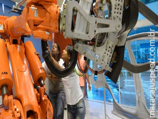Demanda industrial exige 142,5 mil trabalhadores qualificados até 2023