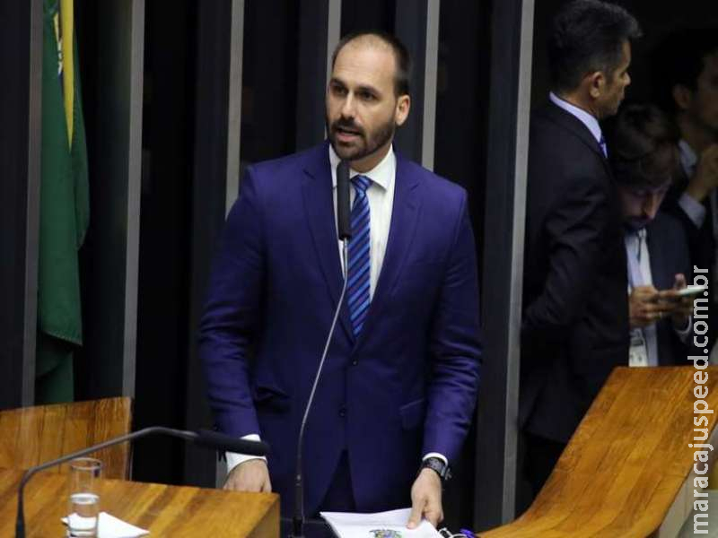 Eduardo Bolsonaro desiste da indicação para ser embaixador nos EUA Eduardo Bolsonaro desiste da indicação para ser embaixador nos EUA