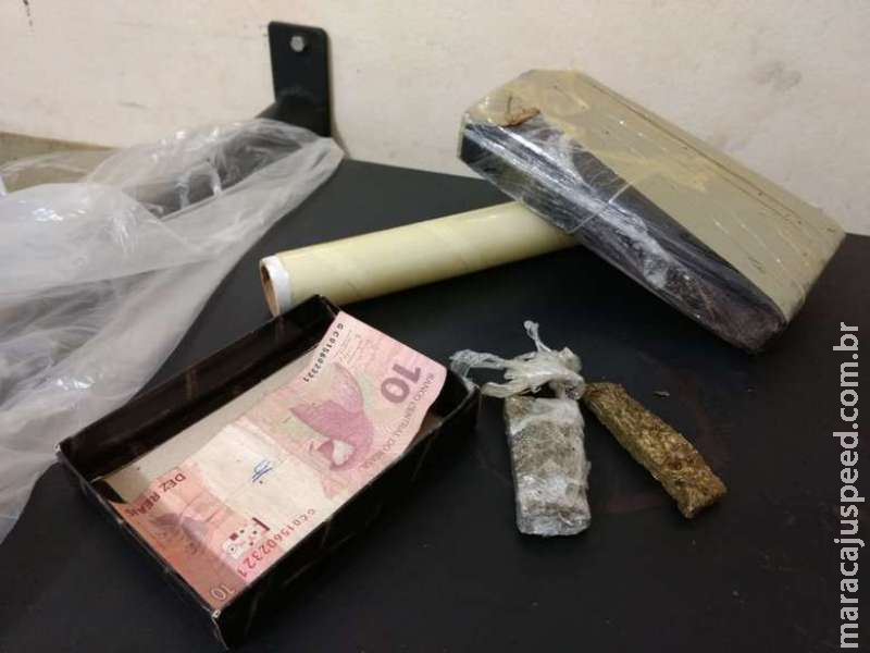Irmãos são detidos com maconha no Altos do Indaiá Irmãos são detidos com maconha no Altos do Indaiá