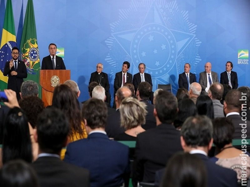Medida provisória garante pagamento de 13º a beneficiários do Bolsa Família Medida provisória garante pagamento de 13º a beneficiários do Bolsa Família