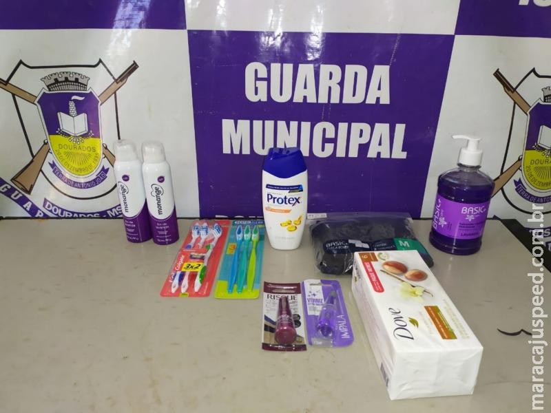 Mulher é presa pela GM após furtar loja no shopping