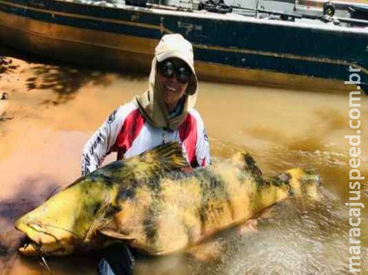 Não é papo de pescador: dentista fisca Jaú de 70kg em Alcinópólis 